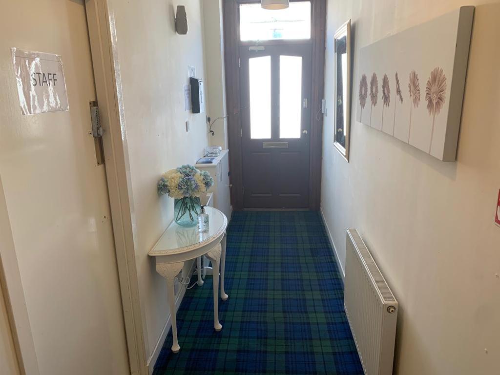 Budget Rooms Inverness Dış mekan fotoğraf