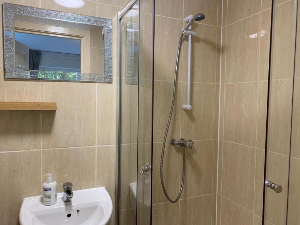Budget Rooms Inverness Dış mekan fotoğraf